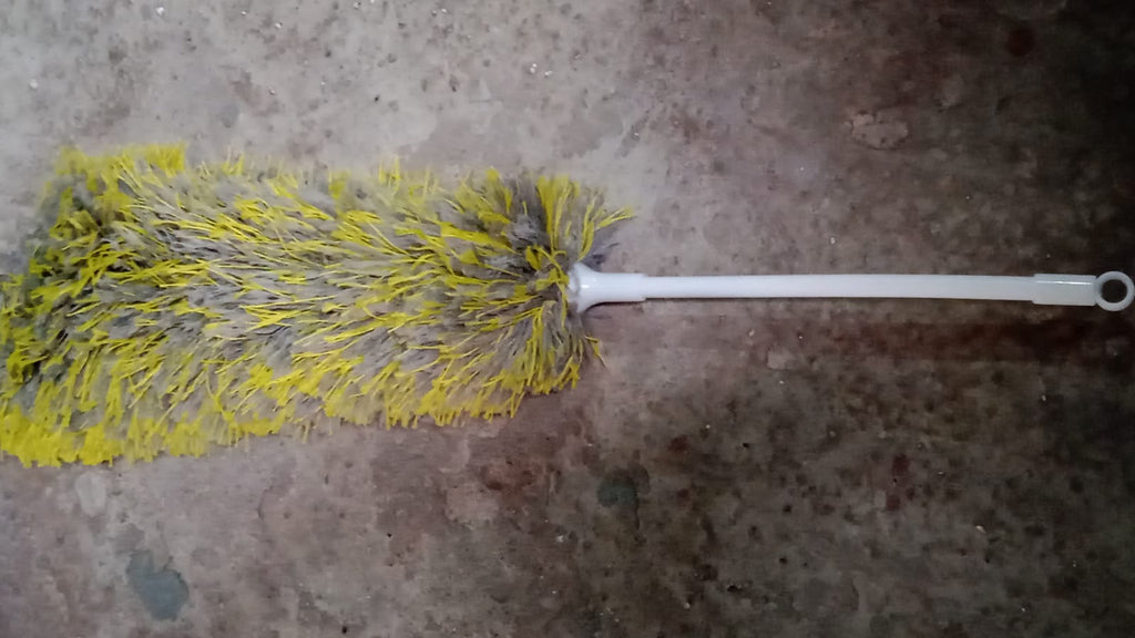 Long Handle Microfiber Duster – Extendable & Washable Cleaning Tool for Home, Car & Office (62cm)
