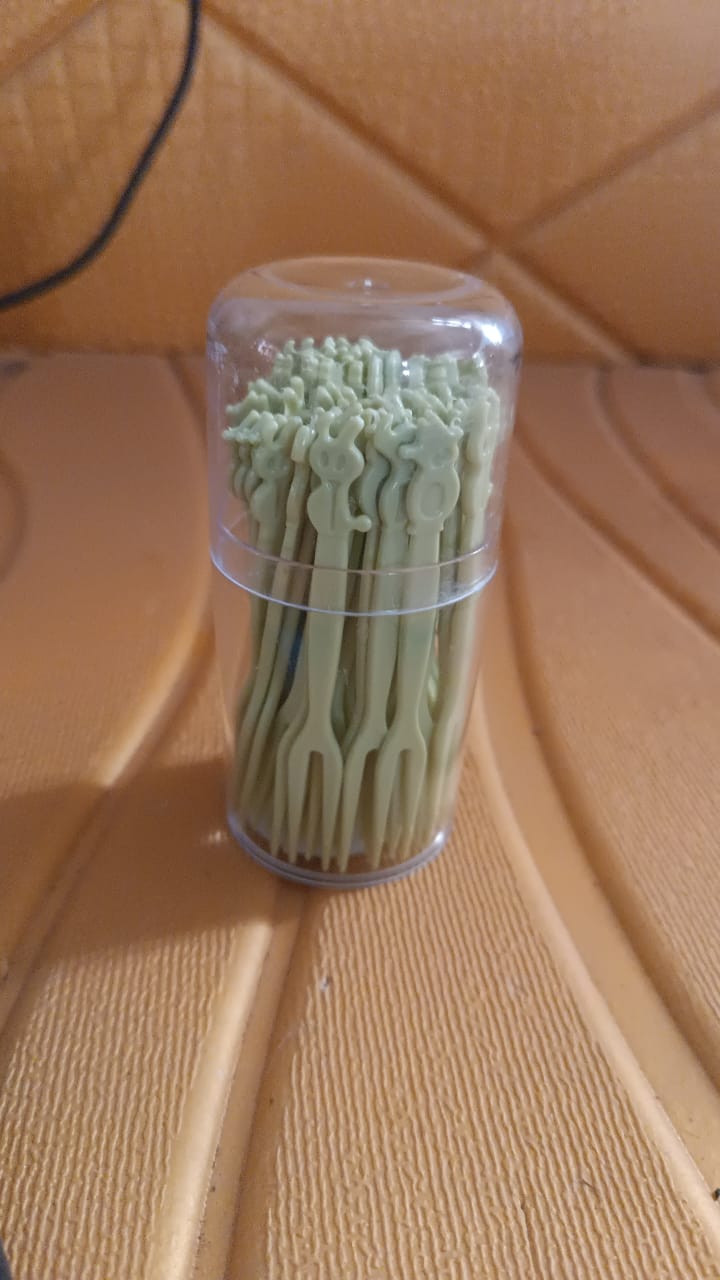 Plastic Fruit Forks Cake Dessert Forks Mini Forks (50 Pcs Set)